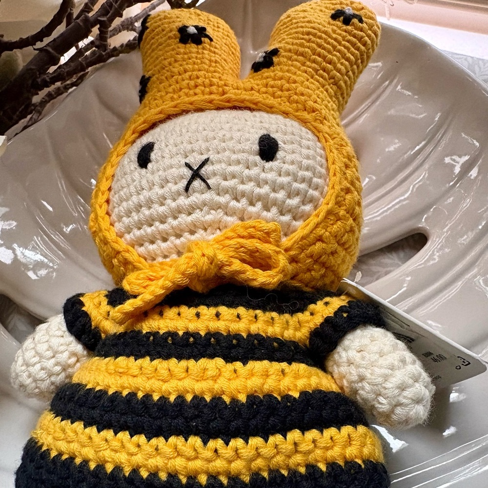 Miffy Just Dutch Crochet Doll - Picture 4 of 5